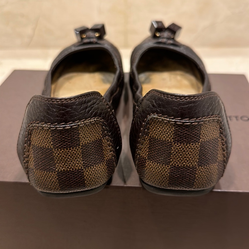 Louis Vuitton Brown Leather flats - Picture 2 of 7